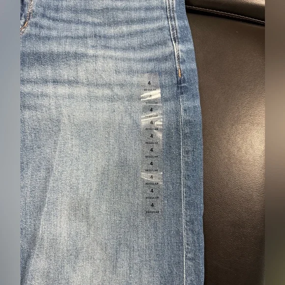 AE Dreamy Drape Stretch Curvy Ripped Super High-Waisted Baggy Wide-Leg Jean - Picture 4 of 6